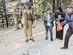 बंजार में प्रेमी की हत्या: पति समेत 3 गिरफ्तार, महिला सदमे में बेहोश.