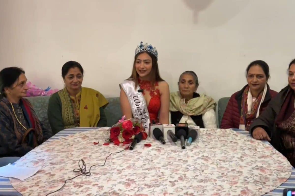 मां प्रिंसिपल तीसरी कोशिश में कामयाबी कौन है मनाली की विंटर क्वीन स्नेहा खिताब जीतने पर कितना ईनाम मिला