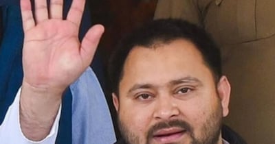 तेजस्वी यादव बिहार की राजनीति में पोस्ट-नीतीश युग की चुनौतियों और अवसरों के केंद्र में हैं. क्या वे नेतृत्व की कसौटी पर खरे उतरेंगे.