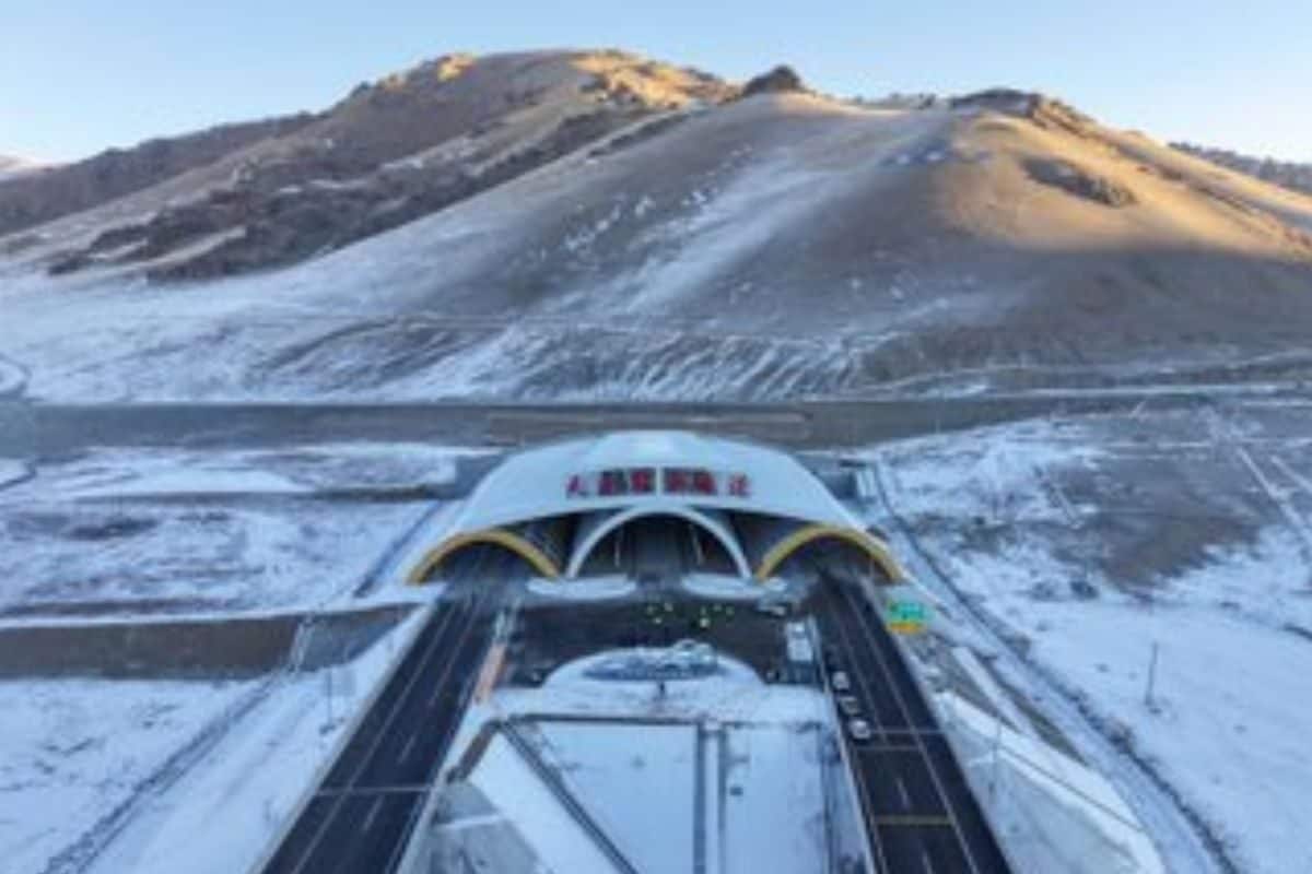 चीन ने बनाई दुनिया की सबसे लंबी टनल माइनस 42 डिग्री तापमान में भी आसान सफर