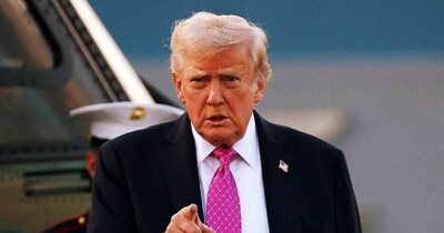 ट्रंप ने प्रवासियों की 'मुफ्तखोरी' वाली लिस्ट निकाली. (File Photo : Reuters)