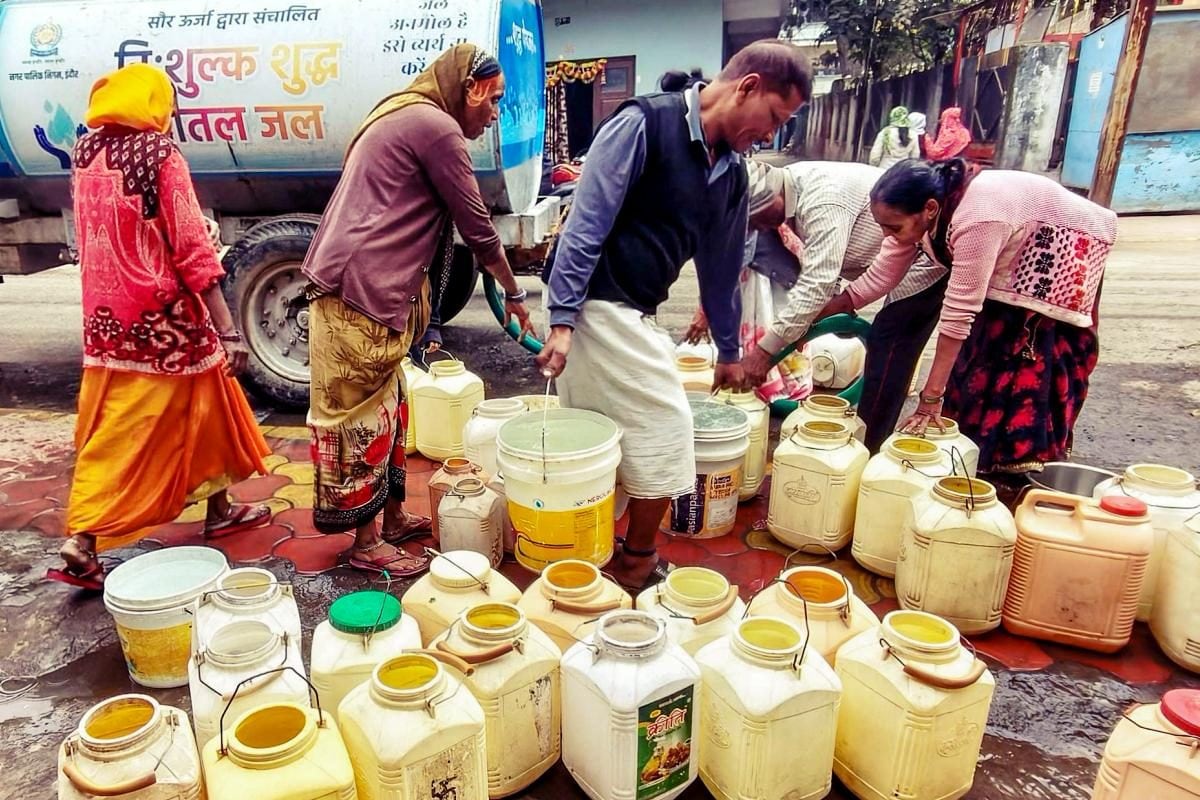 ग्राउंड रिपोर्ट: नोएडा से दिल्ली तक पानी बना जहर! मौत का घूंट पी रही जनता… क्या आपके घर भी पहुंच गया काल