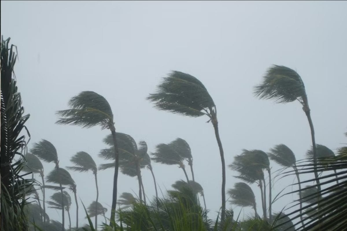 समुद्र में न जाए मछुआरे मौसम विभाग ने जारी किया अलर्ट