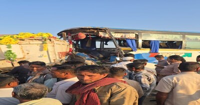 अरना झरना क्षेत्र में बस, ट्रक समेत चार वाहन भिड़े