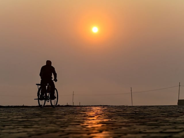 दिल्ली में AQI 400 पार, सांसों पर पहरा; मकर संक्रांति पर 5 राज्यों कोल्ड अटैक