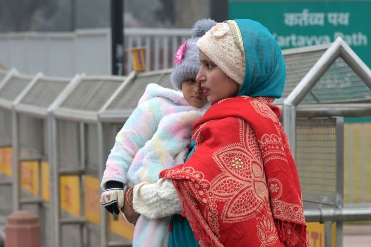 Aaj Ka Mausam: कहीं घना कोहरा तो कहीं बारिश का अलर्ट UP-बिहार से लेकर हरियाणा पंजाब तक अगले 5 दिनों में कैसा रहेगा मौसम पढ़ें IMD अपडेट