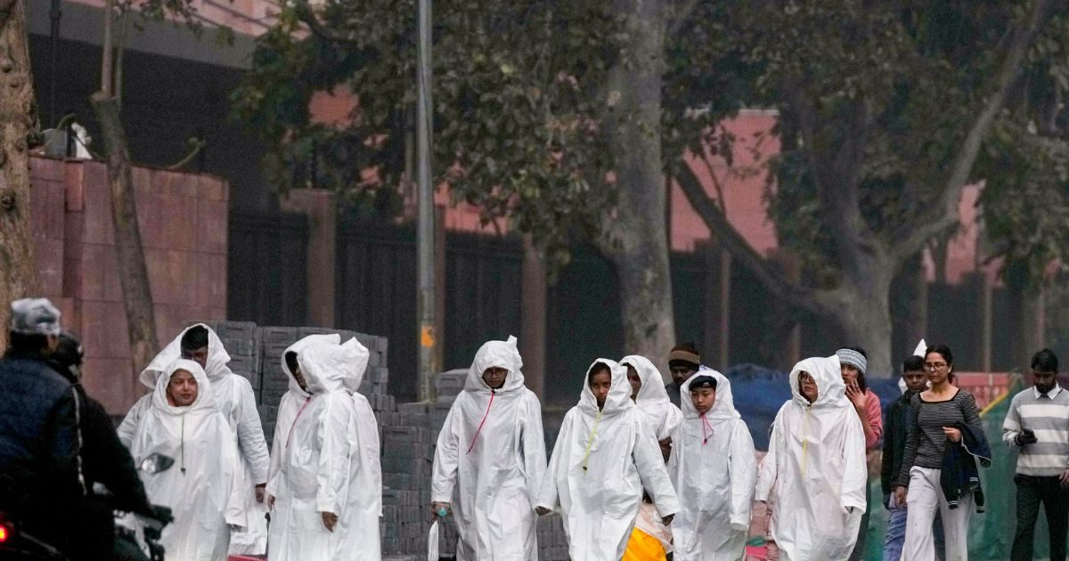 बर्फबारी के बाद अब सांसें जमाने वाली हवाएं! अगले 72 घंटे डराने वाले, दिल्ली-NCR से UP-बिहार तक अलर्ट