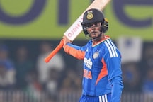 कमजोर बॉलिंग के खिलाफ फॉर्म में लौटे अभिषेक, जिम्बाब्वे का निकला 'जनाजा'