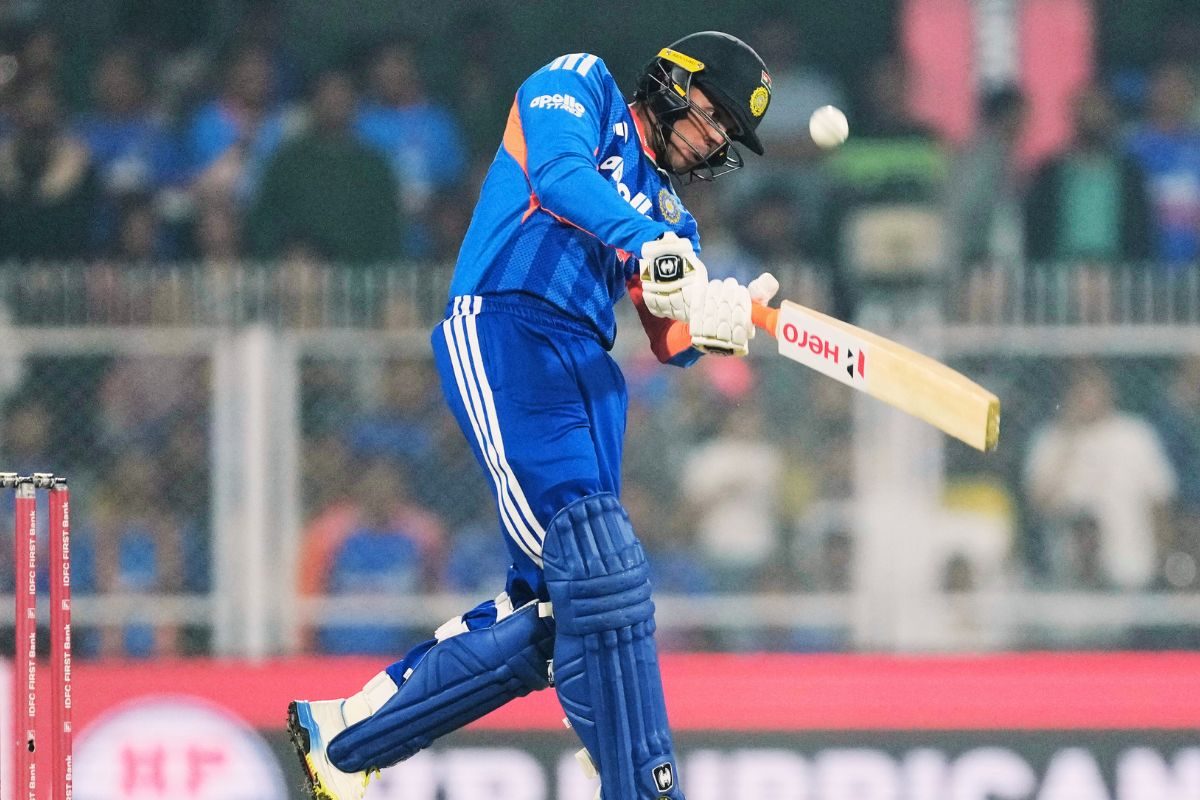 युवराज सिंह का रिकॉर्ड बाल-बाल बचा, अभिषेक शर्मा ने 340 के स्ट्राइक रेट से ठोकी रिकॉर्ड फिफ्टी