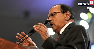 NSA Ajit Doval: राष्‍ट्रीय सुरक्षा सलाहकार अजित डोभाल ने कहा कि हमने कभी किसी पर आक्रमण नहीं किया और न ही किसी के धर्मस्‍थल को तोड़ा. (फोटो: PTI) 