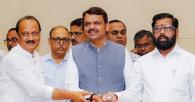 अजित पवार देवेंद्र फडणवीस के लिए शील्ड की तरह थे.