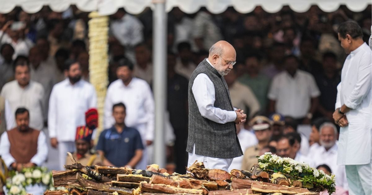 कौन कह रहा कि शिंदे-BJP से अलग होने वाले थे अजित पवार, क्यों हो रहा ऐसा दावा