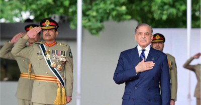 Operation Sindoor Against Pakistan: पाकिस्‍तान प्रधानमंत्री शाहबाज शरीफ और आर्मी चीफ फील्‍ड मार्शल आसिम मुनीर की हालत ऑपरेशन सिंदूर के दौरान क्‍या थी, अमेरिका के जस्टिस डिपार्टमेंट ने इसका खुलासा किया था. (फाइल फोटो/Ruters) 