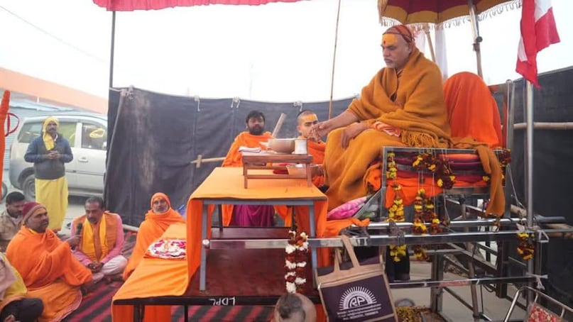 Magh Mela 2026, Swami Avimukteshwaranand, Adi Shankaracharya, Magh Mela, Swami Avimukteshwaranand Hunger Strike, up police, prayagraj police, yogi Sarkar, yogi Adityanath govt, yogi Adityanath news,Magh Mela 2026 news, Magh Mela 2026 latest news, Magh Mela 2026 pryagraj, Magh Mela 2026 Allahabad,Avimukteshwaranand news, Avimukteshwaranand update, Avimukteshwaranand latest news, Avimukteshwaranand ki story, Avimukteshwaranand ki kahani, Avimukteshwaranand biography