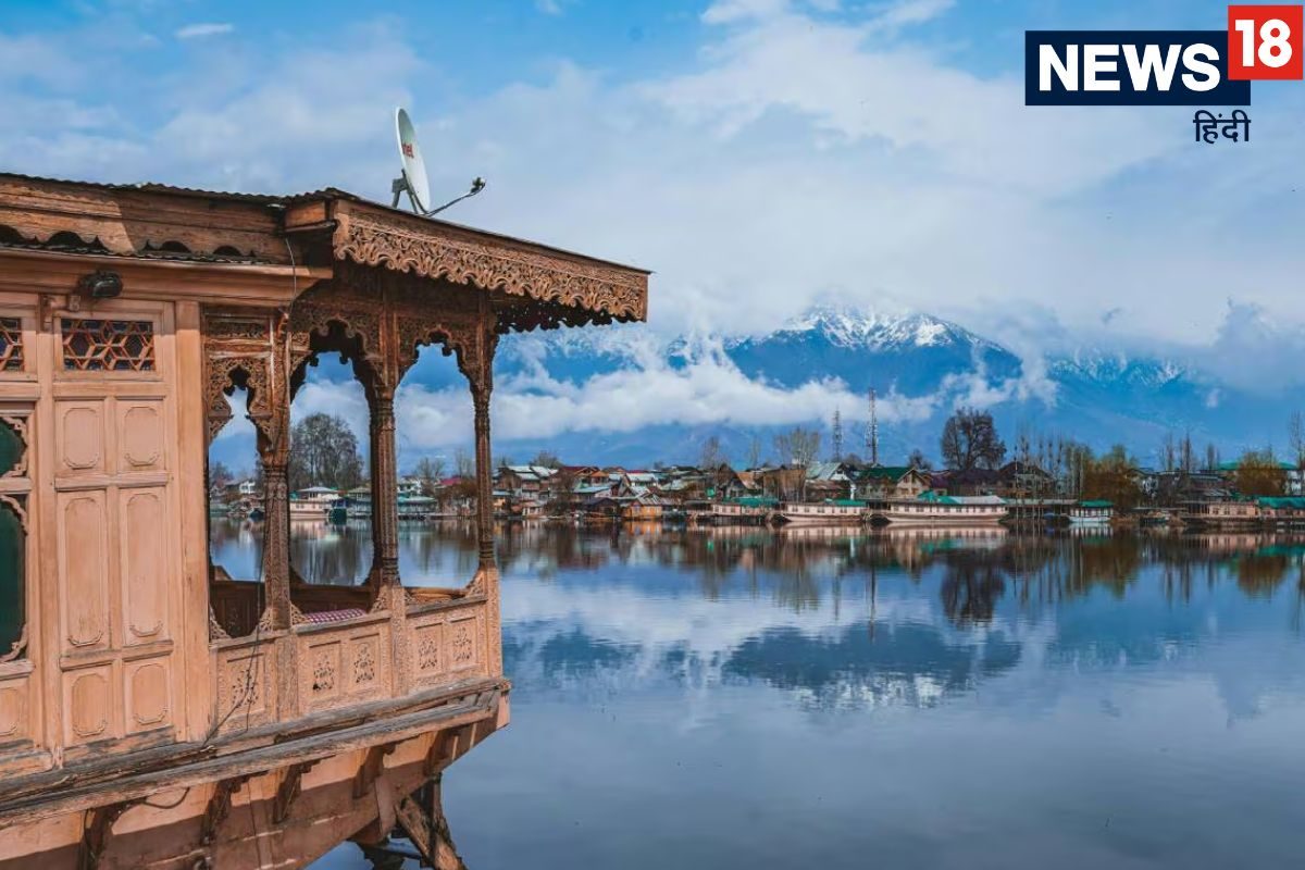 दिल्ली में चलेगा कश्मीर का हाऊसबोट शिकारा जल्द ही राजधानी के सराए काले खां में ले सकेंगे डल झील का मजा