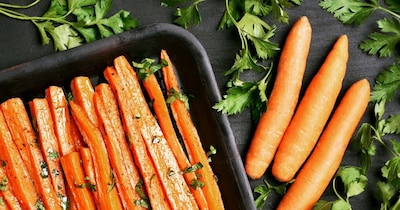 गाजर आंखों की सेहत के लिए बेहद फायदेमंद होती है.