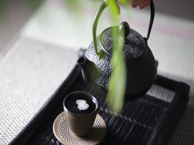 सबसे पहले छोड़ी चाय, सिर्फ चाइनीज कॉफी पीता था ये शख्स, हुआ अस्पताल में भर्ती!