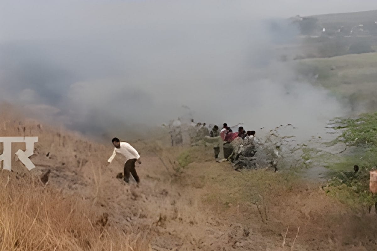 Ajit Pawar Plane Crash News LIVE: महाराष्ट्र में अजित पवार का प्लेन क्रैश विमान हादसे में 6 लोगों की मौत