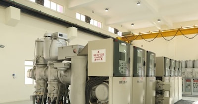 नए सब-स्टेशन में सभी प्रमुख मौजूदा विद्युत उपकरणों को पुनः स्थापित किया गया है. इनमें 66 केवी पावर ट्रांसफॉर्मर, 66 केवी जीआईएस पैनल, 33 केवी पैनल और 25 केवी जीआईएस पैनल शामिल हैं.