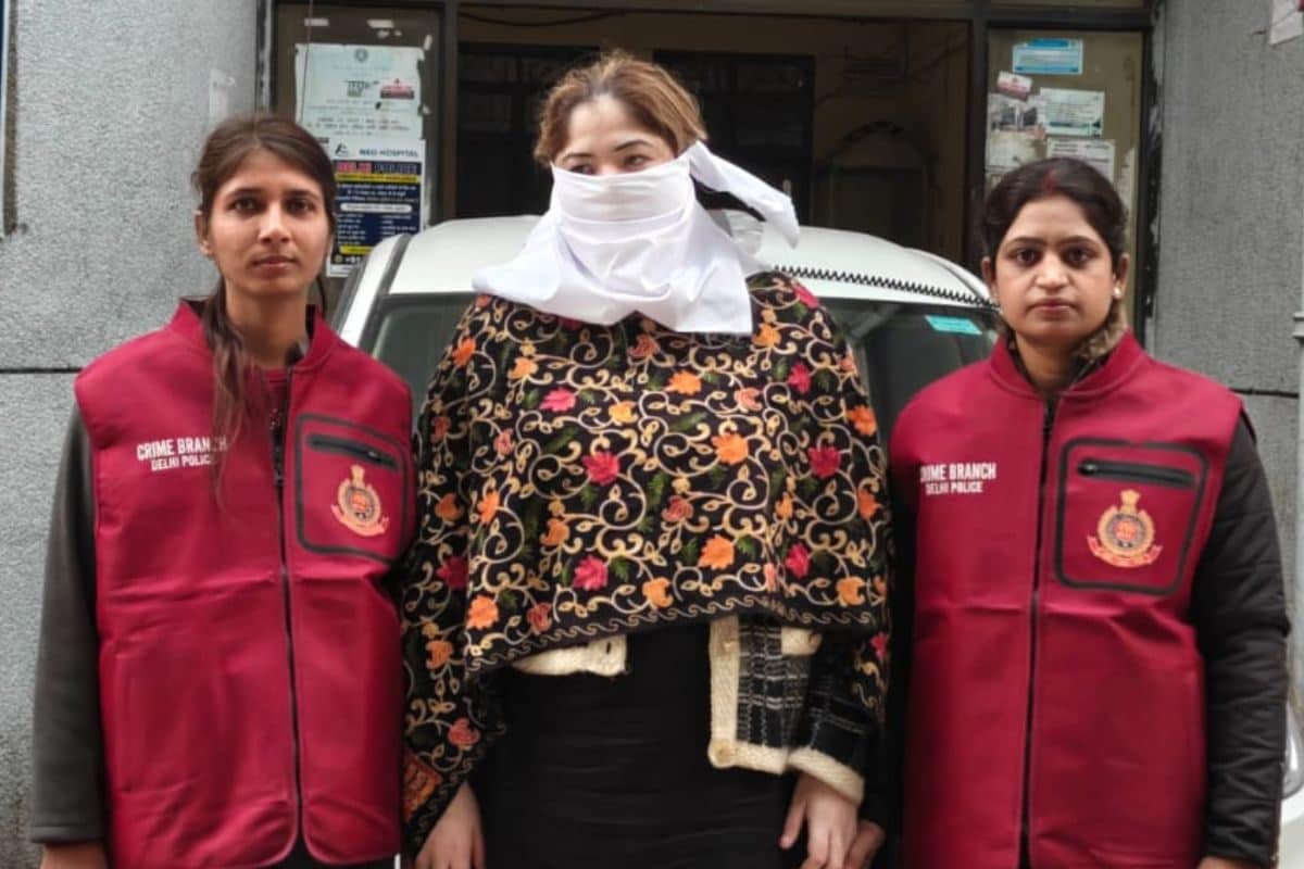 कहानी दिल्ली की ठग हसीना की एक मकान को 2 बार बेचकर ठगे 16 लाख अब क्राइम ब्रांच कर रही खातिरदारी