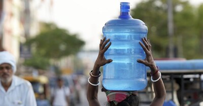 दिल्ली में अमोनिया बढ़ने और मुनक नहर की मरम्मत से पानी की भारी किल्लत. (फाइल फोटो PTI)