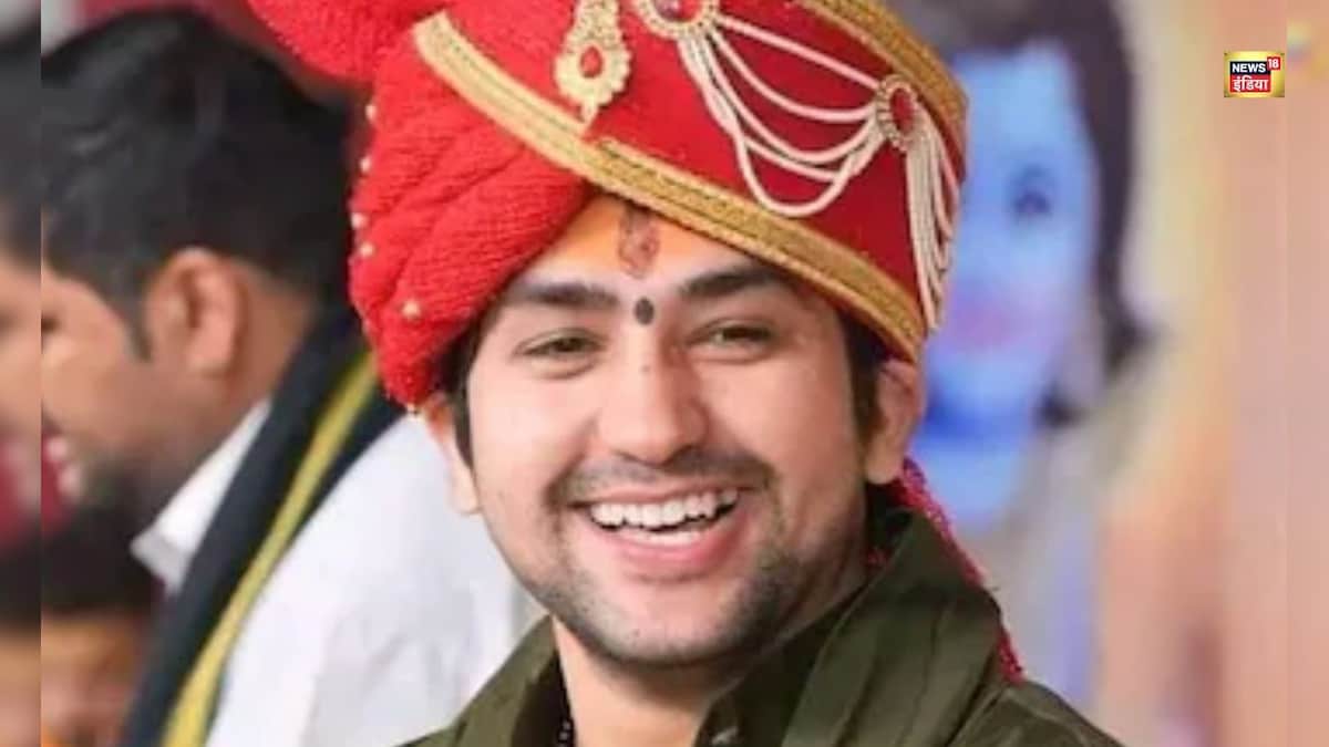 वेदों से दूर तो जावेद और नावेद... बाबा बागेश्वर की ये कैसी भविष्यवाणी?