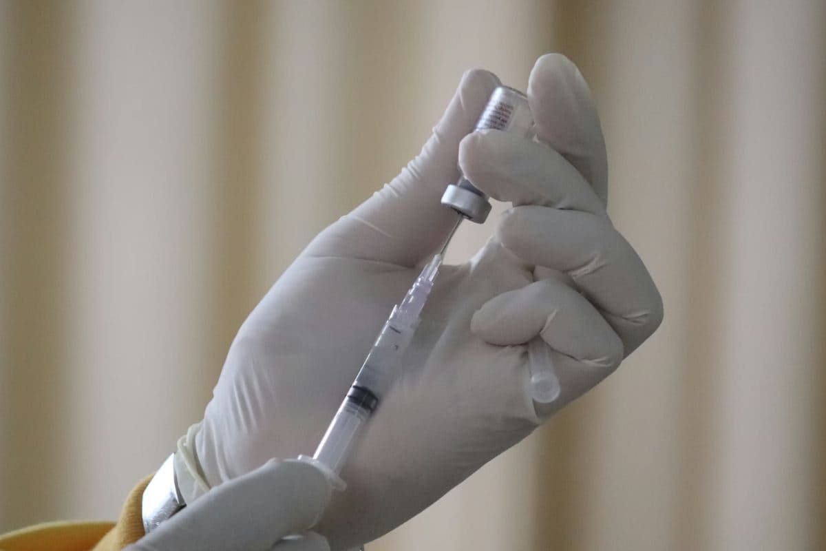 इलाज के बहाने मौत का इंजेक्शन! शिवमोगा में डॉक्टर ने चाचा-चाची को दी एनेस्थीसिया की हाई डोज 24 घंटे में ऐसे खुला खूनी राज