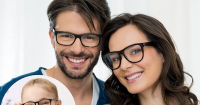 पैरेंट्स की नजर कमजोर हो, तो बच्चे की आंखों पर असर पड़ सकता है.