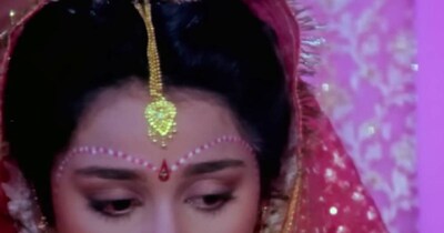 Madhuri Dixit Lookalike's Romantic Song Steals Hearts, Hero's Mandap Confession Goes Viral