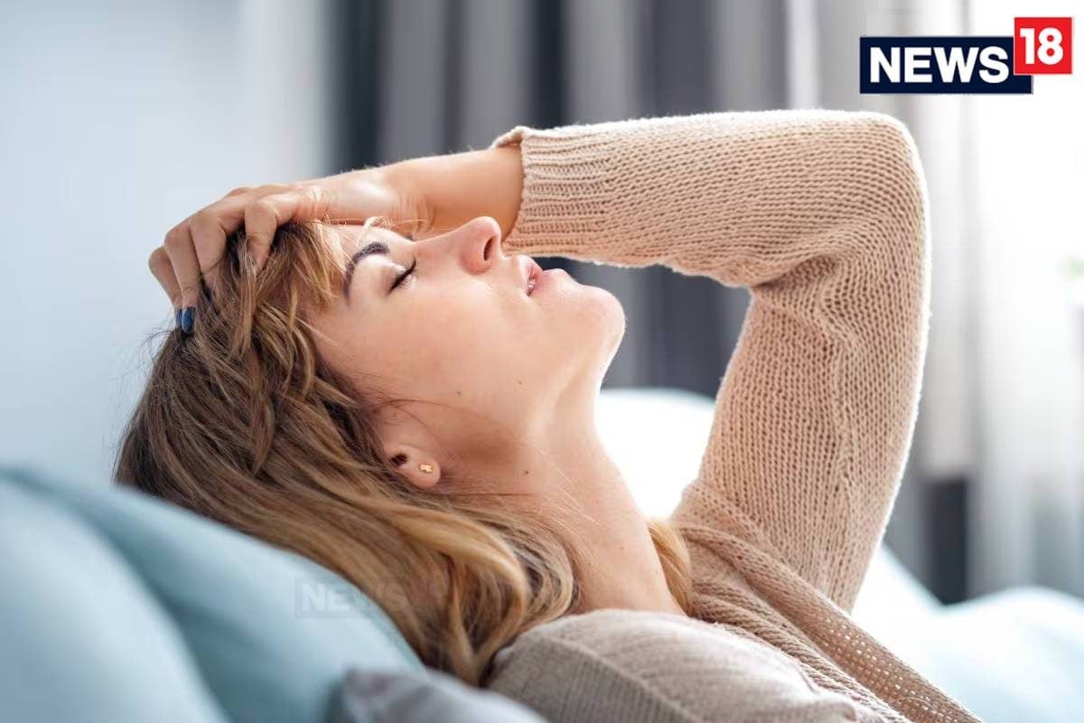 सर्दियों में आपको भी महसूस हो रही ज्यादा थकान! नॉर्मल है या बीमारी का है लक्षण एम्स की प्रोफेसर से जान लें