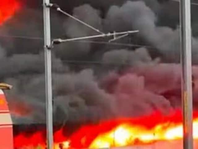 रेलवे स्‍टेशन पर सरेआम हुआ कुछ ऐसा, RPF-GRP के जवान ताकते रह गए