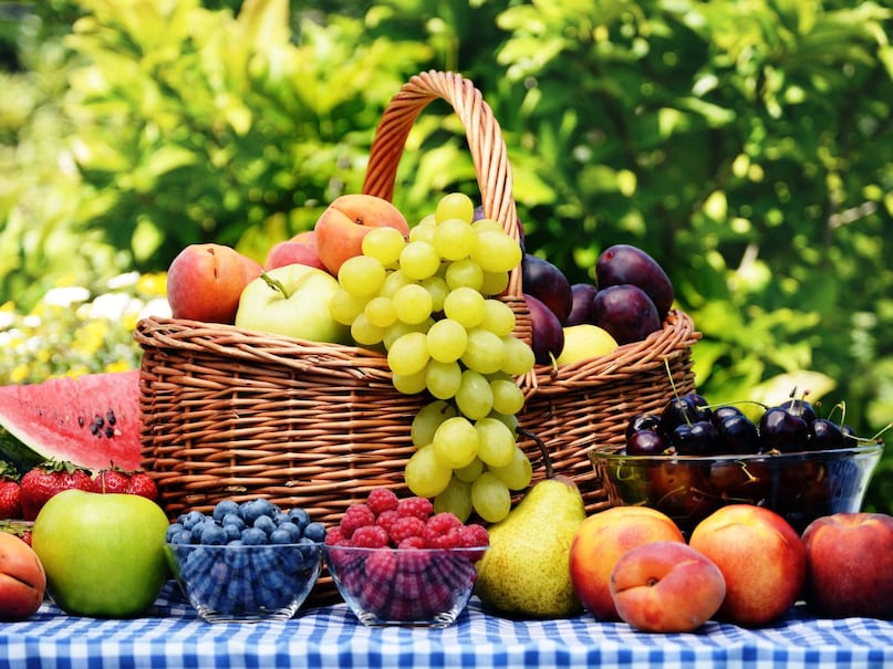 ডায়াবেটিসের জন্য সেরা ফল, ডায়াবেটিস, পেয়ারা, আপেল, আঙ্গুর, নাশপাতি, বেরি, ডায়াবেটিস, ডায়াবেটিস নিয়ন্ত্রণের জন্য সেরা ফল, প্রাকৃতিকভাবে ব্লাড সুগার কমায় এমন ফল, ডায়াবেটিস বান্ধব ফলের তালিকা, ডায়াবেটিস হলে কোন ফল খেতে হবে, রক্তে শর্করা নিয়ন্ত্রণকারী ফল, ডায়াবেটিস রোগীদের কী খাওয়া উচিত এবং ডায়াবেটিস রোগীদের কী খাওয়া উচিত নয়