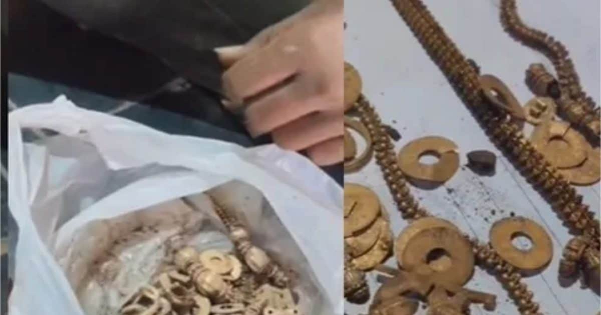 नींव के लिए कर रहे थे खुदाई, तभी आई ठन्‍न की आवाज, तांबे के बर्तन में मिला ऐसा 'खजाना', सबकी फटी रह गईं आंखें