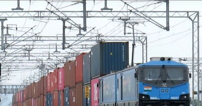 मालगाड़ी चलाने में बनाया रिकार्ड.