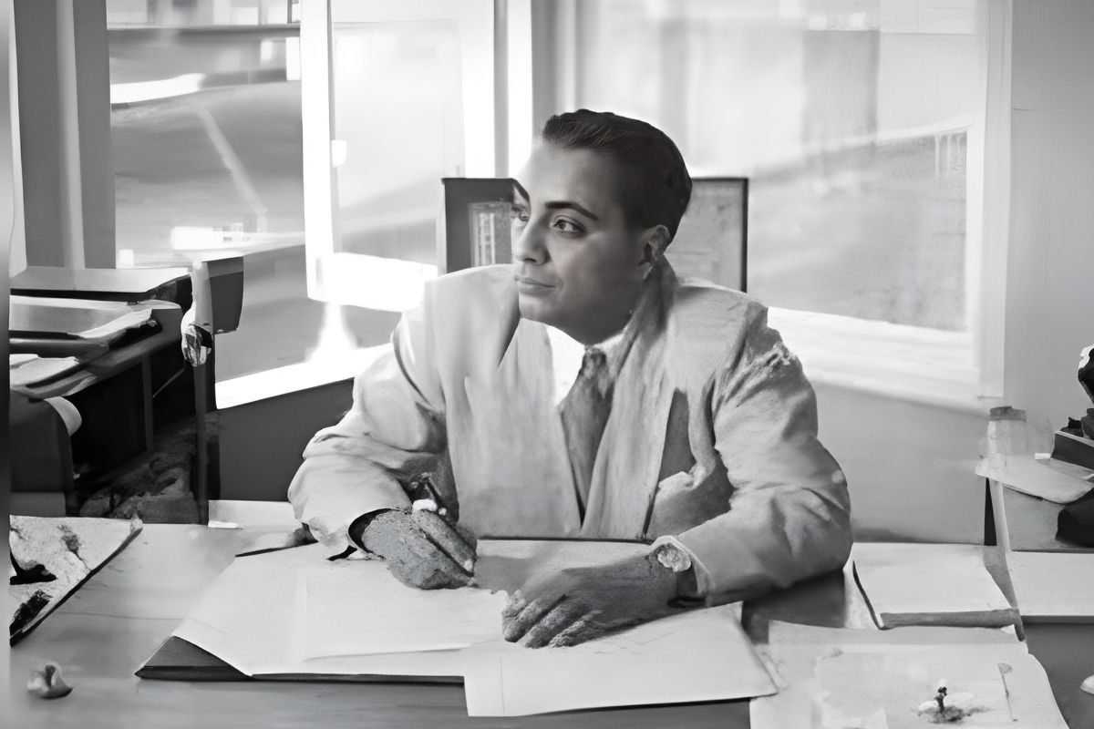 बॉम्बे से उड़ा प्लेन पहाड़ पर क्रैश बर्फ में दफन हो गया एक दिमाग जो 18 महीने में बना देता परमाणु बम