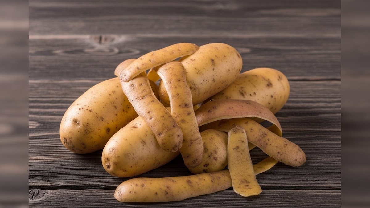 आलू का छिलका नहीं है कचरा, सेहत के लिए किसी संजीवनी से कम नहीं, इम्युनिटी बढ़ाए और वजन घटाए
