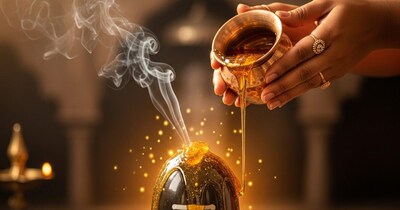 शिवलिंग पर शहद चढ़ाने के फायदे