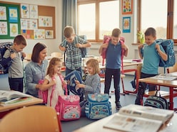 बच्चों को काम करने के लिए ऐसे दें बढ़ावा, कुछ ही दिनों में आपको दिखगा अंतर बच्चों को काम करने के लिए ऐसे दें बढ़ावा, कुछ ही दिनों में आपको दिखगा अंतर