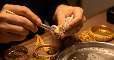 Restore Gold Jewelry's Shine: Easy Home Cleaning Tips Revealed