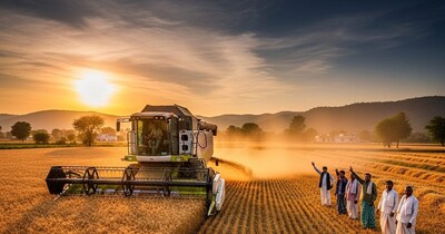 Combine Harvester: 15 Days' Work in 2 Hours, Saves Crops from Rain