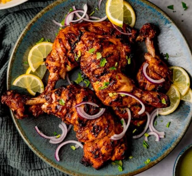 তন্দুরি চিকেন (মাখন ছাড়া) মাখন ছাড়া ক্লাসিক তন্দুরি স্টাইল চিকেন, বেক বা গ্রিল করা৷ দারুণ স্বাদ, হাই প্রোটিন এবং হজম করা যায় সহজে 