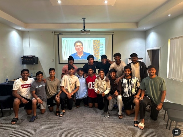 सचिन ने यंगिस्तान को दिया 'गुरु मंत्र', पाकिस्तान से महामुकाबला रविवार को