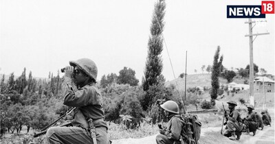 Tashkent Agreement: 1965 में भारत-पाकिस्‍तान के बीच युद्ध हुआ था, जिसमें भारतीय सेना लाहौर तक पहुंच गई थी. कश्‍मीर में मोर्चे पर तैनात भारतीय जवान. (फाइल फोटो/AP)