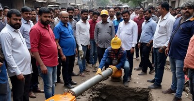 Indore's Bhagirthapura Faces Persistent Sanitation Crisis: Locals Distressed by Leakage, Foul Smell