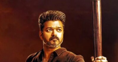 इससे पहले सेंसर बोर्ड की क्षेत्रीय समिति ने कुछ सीन हटाने और कुछ डायलॉग म्यूट करने के बाद फिल्म को यू/ए सर्टिफिकेट देने की सिफारिश की थी. अब रिव्यू कमेटी के पास दोबारा जांच के लिए भेजे जाने से इस फिल्म के रिलीज को लेकर अनिश्चितता पैदा हो गई है. ‘जना नायकन’ का निर्देशन एच. विनोथ ने किया है और इसे केवीएन प्रोडक्शंस ने बनाया है. फिल्म में विजय के साथ पूजा हेगड़े और ममिता बैजू भी अहम भूमिकाओं में हैं. बताया जा रहा है कि यह फिल्म करीब 500 करोड़ रुपए में बनी है और इसे 22 देशों में चार भाषाओं में 5,000 से ज्यादा सिनेमाघरों में रिलीज करने की तैयारी है.