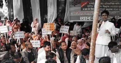 असदुद्दीन ओवैसी की AIMIM सेना को राजनीति में घसीट रही: किशनगंज कैम्प पर विवाद