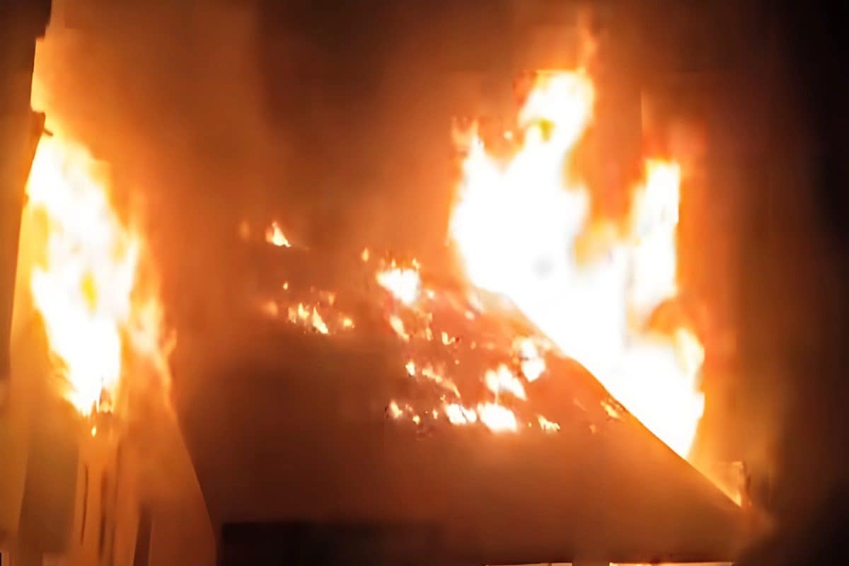 सिलेंडर बना मौत का गोला किश्तवाड़ में  धू-धू कर जल गए 7 घर-VIDEO