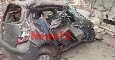 . हिमाचल प्रदेश के कुल्लू जिले में नई ईयर की रात को कार हादसे में दो युवतियों समेत तीन लोगों की मौत हो गई. 