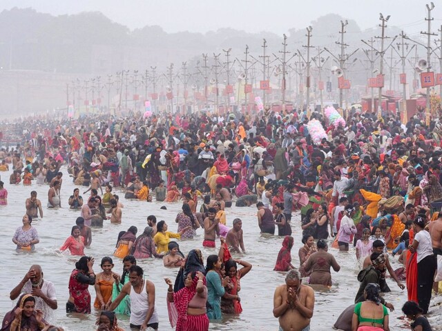 माघ मेले में उमड़ा आस्था का सैलाब, दिखा खूबसूरत नजारा, करोड़ों ने लगाई डुबकी