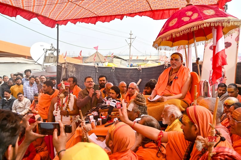 Magh Mela 2026, Swami Avimukteshwaranand, Adi Shankaracharya, Magh Mela, Swami Avimukteshwaranand Hunger Strike, up police, prayagraj police, yogi Sarkar, yogi Adityanath govt, yogi Adityanath news,Magh Mela 2026 news, Magh Mela 2026 latest news, Magh Mela 2026 pryagraj, Magh Mela 2026 Allahabad,Avimukteshwaranand news, Avimukteshwaranand update, Avimukteshwaranand latest news, Avimukteshwaranand ki story, Avimukteshwaranand ki kahani, Avimukteshwaranand biography
